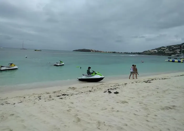 Calinago Friendly Family Sxm